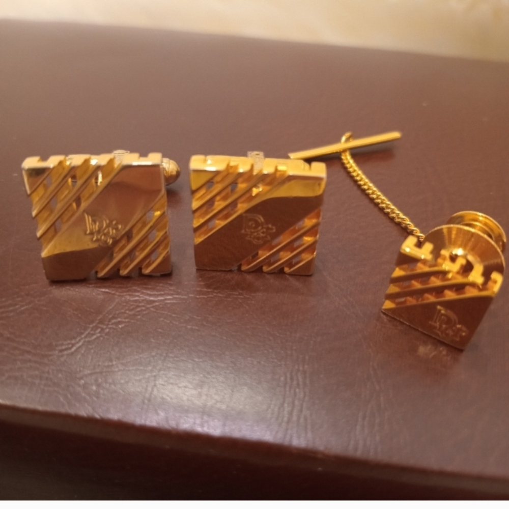Auth Christian Dior  Cufflinks and  Tie Tack Pin
